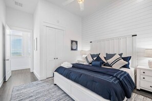 4 bedrooms, desk, iron/ironing board, travel cot