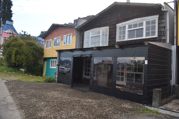 숙박 시설 정면