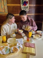 Daily continental breakfast (CLP 6000 per person)