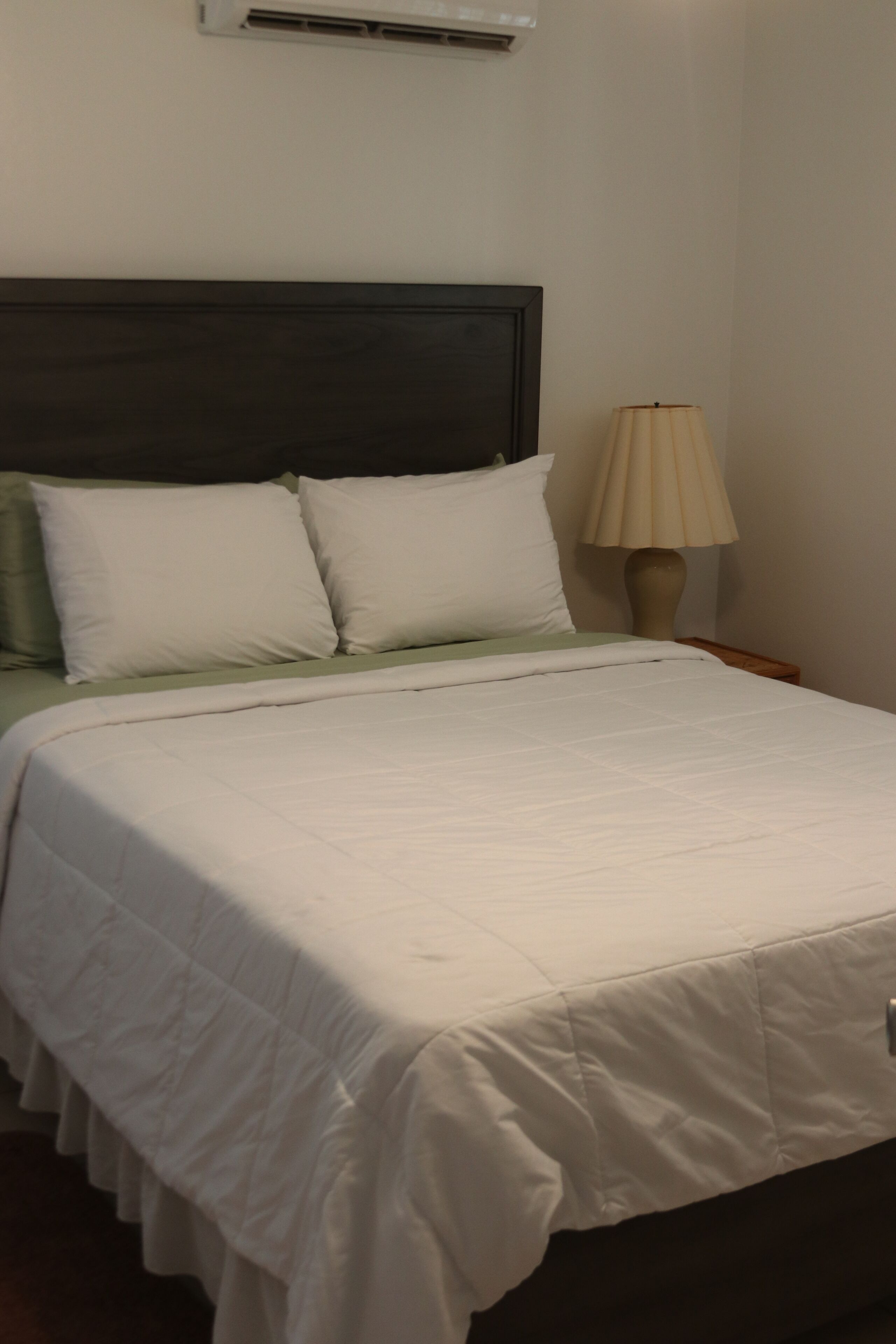 1 chambre, fer et planche à repasser, Wi-Fi gratuit, draps fournis