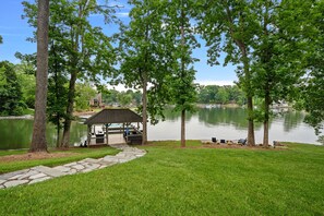 Property grounds - Ruby Arrival by SoCharm | Luxury on Lake Norman (Mooresville)