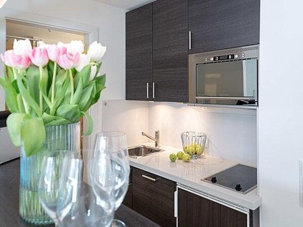 Kühlschrank, Ofen, Herdplatte, Geschirrspüler