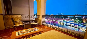 Elite House, 2 Bedrooms, Bathtub, River View | Terrace/patio