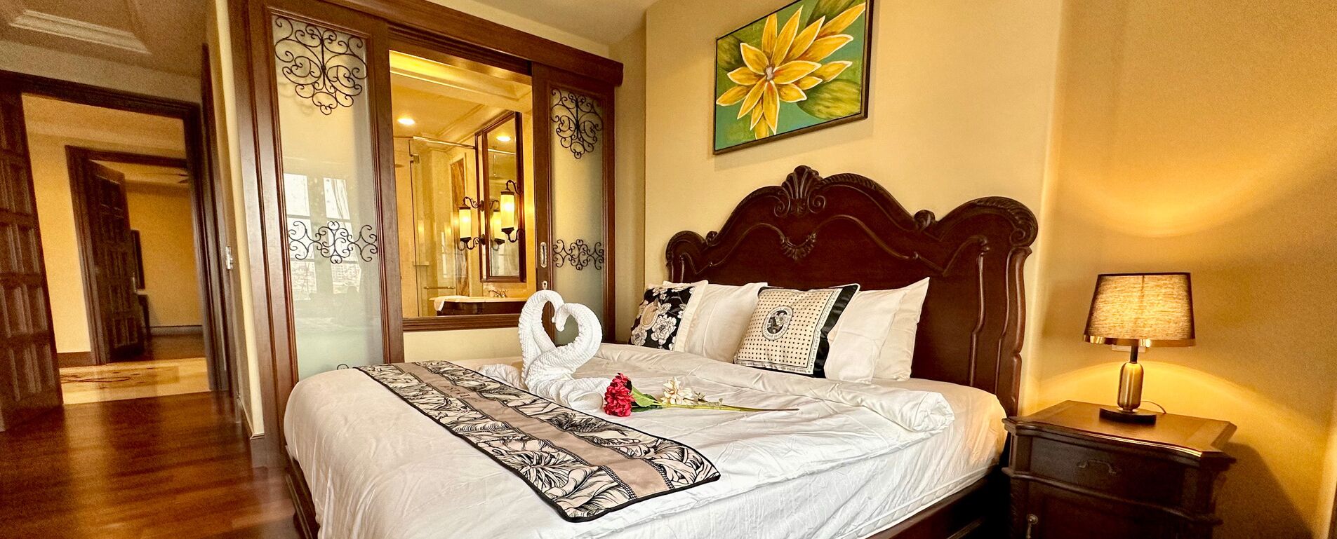 2 多间卧室、特色装修、特色家居、办公桌