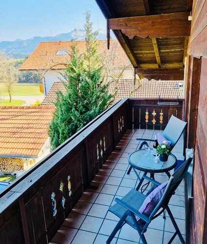 Studio Apartment 'Bergblick' with Mountain View, Balcony and Wi-Fi
