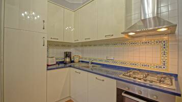 Frigorifero, lavastoviglie, tostapane