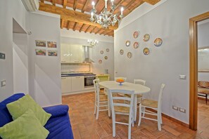 Interior - Flavia 4 - Lucca ,Tuscany (Lucca)