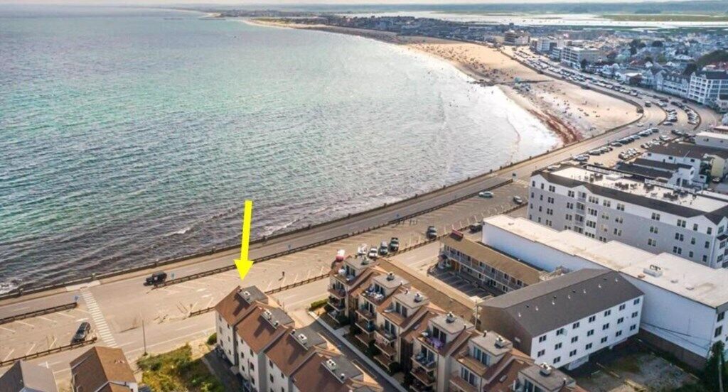 Oceanfront Sea Breezing Sleeps 4