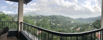 Riverdale Ridge Apartment II