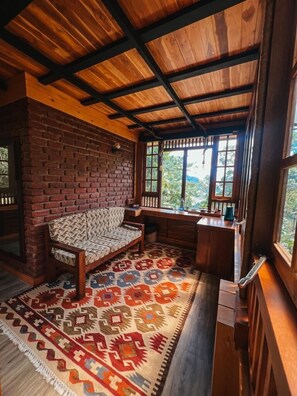 Junior Suite | Living area - Arana Eco Lodge and Yoga center (Ella)