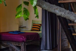 Phòng Deluxe | Két bảo mật tại phòng, trang trí khác biệt 