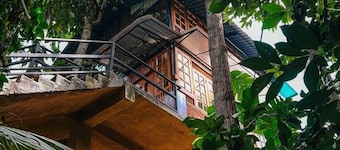 Arana Eco Lodge and Yoga center