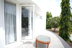 Royal cottage | Terras