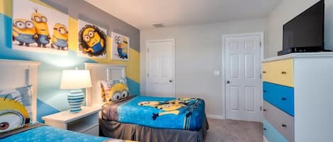 5 bedrooms, iron/ironing board, travel cot, WiFi