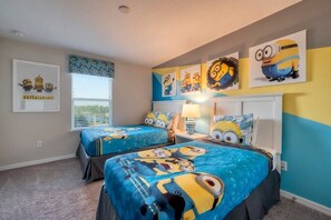 5 habitaciones, tabla de planchar con plancha, cuna de viaje y wifi 