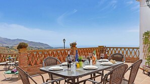 Outdoor dining - Casa Santiago (Frigiliana)