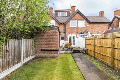 4BR in Beeston with Convenient City Centre Access