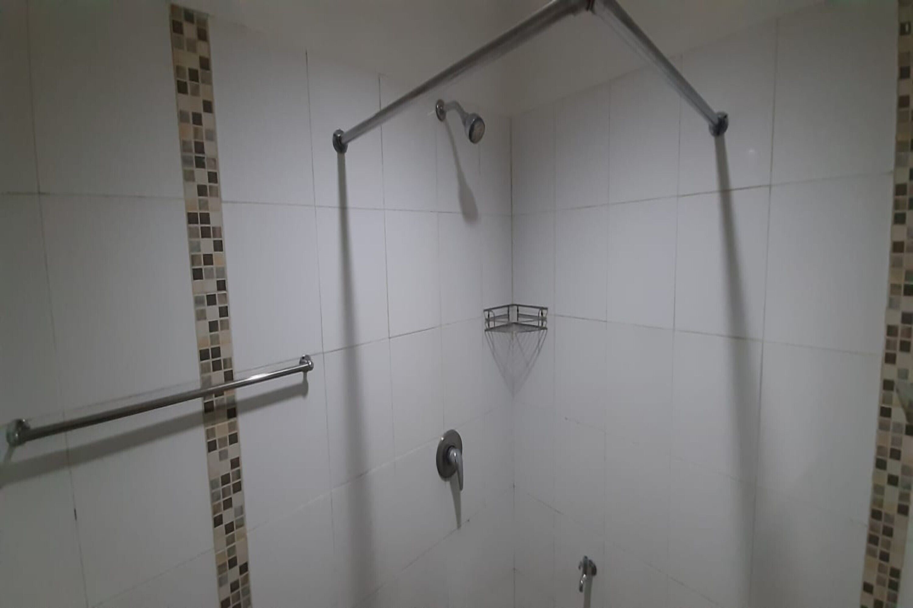 Shower, towels