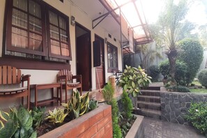 Front of property - Hotel O Sukamulya Homestay (Bandung)