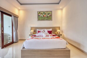 Villa exclusiva, balcón, vista a la alberca | 1 habitación, ropa de cama de alta calidad y camas con pillow-top 