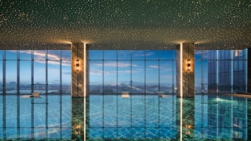 Indendørs pool