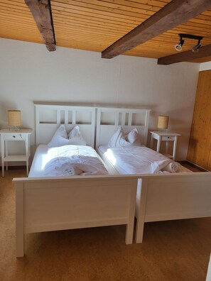 Lake View Ground Floor | ห้องพักตกแต่งอย่างมีเอกลักษณ์, ตกแต่งพิเศษโดยเฉพาะ, Wi-Fi ฟรี