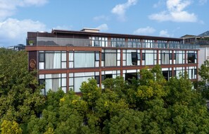 المنشأة من الخارج