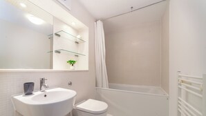 Apartemen | Kamar mandi