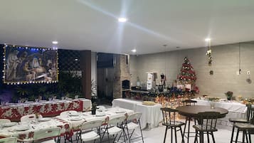 家庭單棟房屋, 4 間臥室 | 露台/庭院
