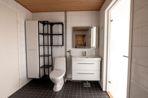 Exclusive Apartment | Bathroom | Shower, hair dryer, towels, soap - 2ndhomes Gorgeous & Unique Top Floor Apt (Helsinki)