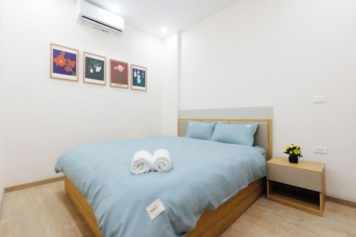 Soundproofing, WiFi (free), bed sheets