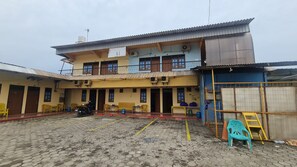 Fachada de la propiedad