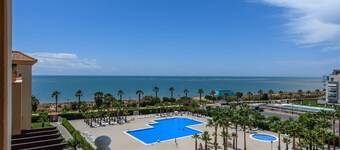 Las Arenas - Haraganes Beach HLHA69P12