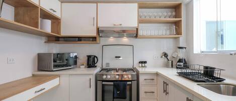 Fridge, microwave, oven, stovetop