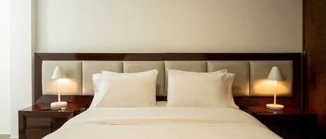2 bedrooms, iron/ironing board, WiFi