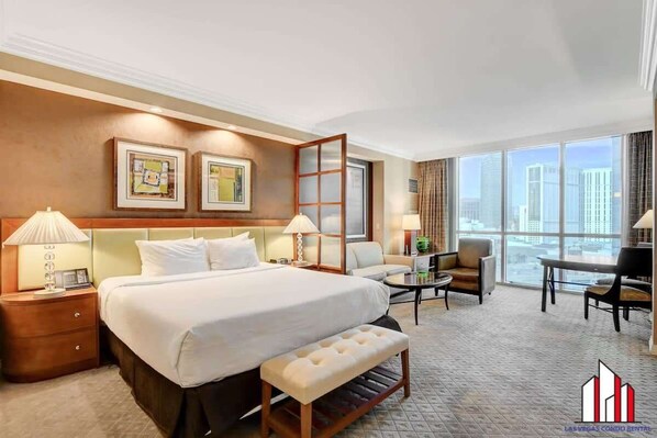 Desk, iron/ironing board, WiFi, bed sheets