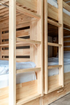 Free WiFi, bed sheets - Socialer Coliving & Coworking Space (Chiang Mai)