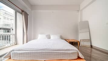Free WiFi, bed sheets
