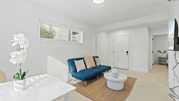 Classic Condo, 3 Bedrooms | Living room | 50-inch Smart TV with digital channels