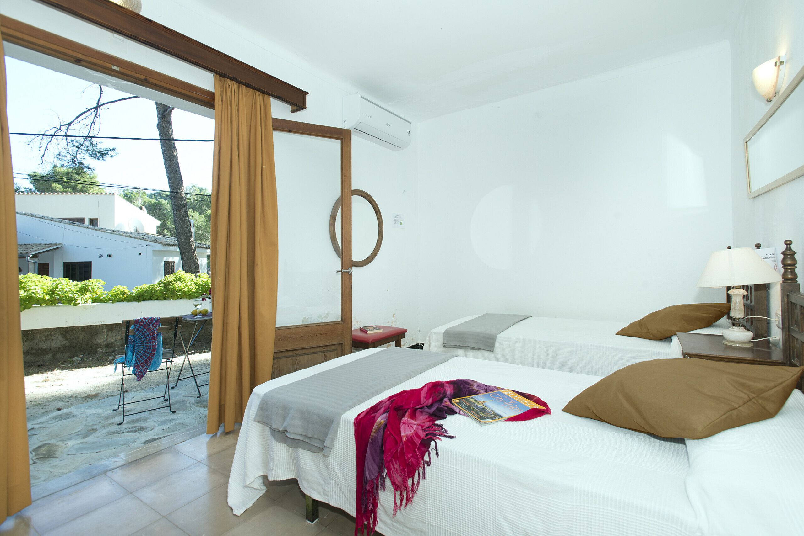 4 Schlafzimmer, Zimmersafe, Bügeleisen/Bügelbrett, Reisekinderbett