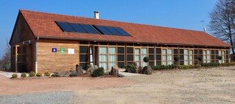 Family eco-cottage with garden, near hiking trail