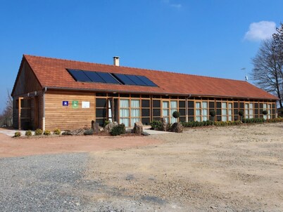 Family eco-cottage with garden, near hiking trail