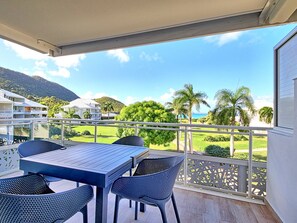 Outdoor dining - Comfort Studio in Anse Marcel - Air Conditioning and Parking (Saint-Martin)