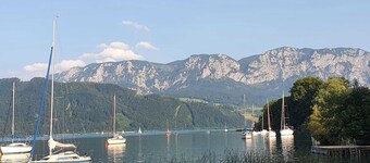 Ferienwohnung mit Terrasse am Attersee - Badeplatz "zeller Aufsatz" 5 Minuten