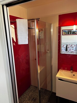 Bathroom - Le Médoc de Clémence (Lamarque)
