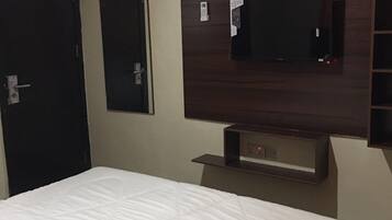 Basic Single Room | Bathroom