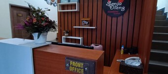 OYO 93363 Senja Dieng Shariah 民宿