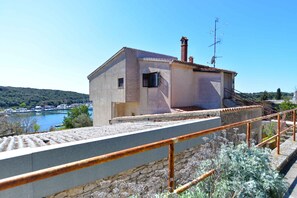 Property grounds - Holiday apartment with air conditioning (Pula)