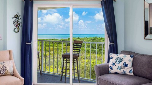 Sunrise Sanctuary - Top Floor Ocean Pointe 2415