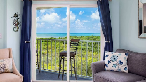 Sunrise Sanctuary - Top Floor Ocean Pointe 2415